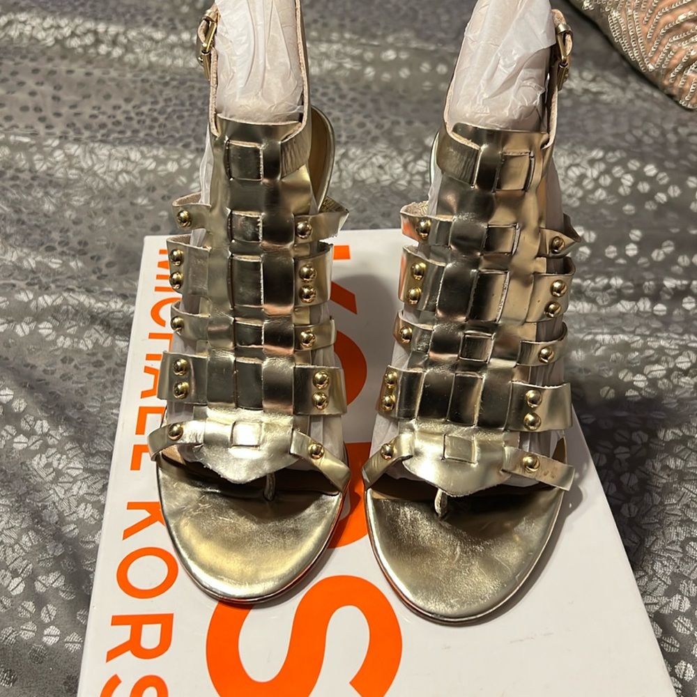 Michael Kors "Dareh" metallic gold specchio gladiator sandal size 7 1/2 M